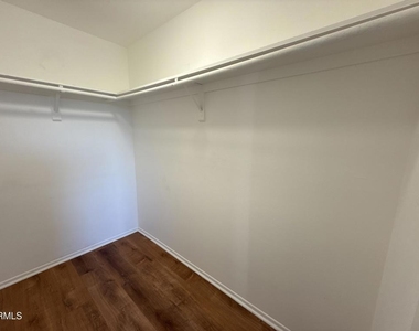 4018 Camero Avenue - Photo Thumbnail 13