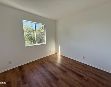 4018 Camero Avenue - Photo Thumbnail 6