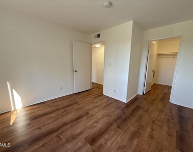 4018 Camero Avenue - Photo Thumbnail 11