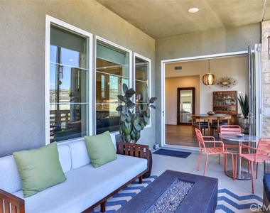 1207 Doheny Way - Photo Thumbnail 18