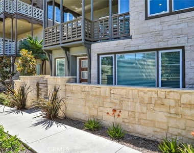 1207 Doheny Way - Photo Thumbnail 37