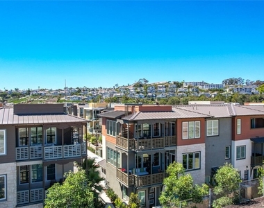 1207 Doheny Way - Photo Thumbnail 44
