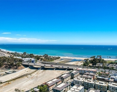 1207 Doheny Way - Photo Thumbnail 51