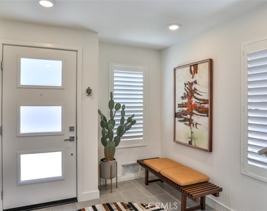 1207 Doheny Way - Photo Thumbnail 3