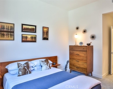 1207 Doheny Way - Photo Thumbnail 30