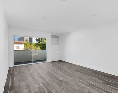 1610 S Beverly Glen Boulevard - Photo Thumbnail 6