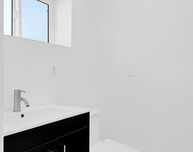 1610 S Beverly Glen Boulevard - Photo Thumbnail 12