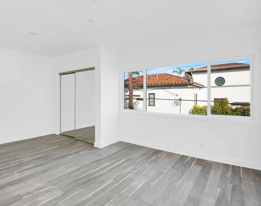 1610 S Beverly Glen Boulevard - Photo Thumbnail 8