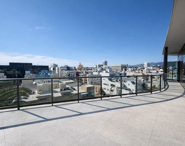 700 Broadway - Photo Thumbnail 6