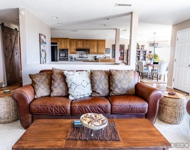 2110 Locust St - Photo Thumbnail 31