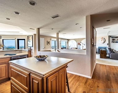 2110 Locust St - Photo Thumbnail 26