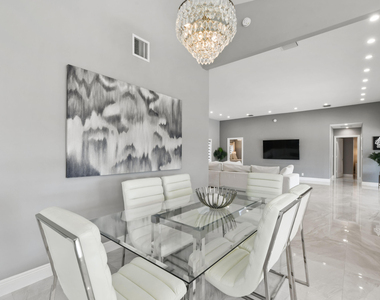 7101 W Lake Drive - Photo Thumbnail 7