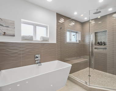 7101 W Lake Drive - Photo Thumbnail 19