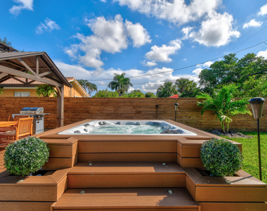 7101 W Lake Drive - Photo Thumbnail 43