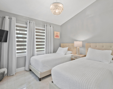 7101 W Lake Drive - Photo Thumbnail 21