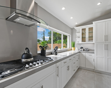 7101 W Lake Drive - Photo Thumbnail 14