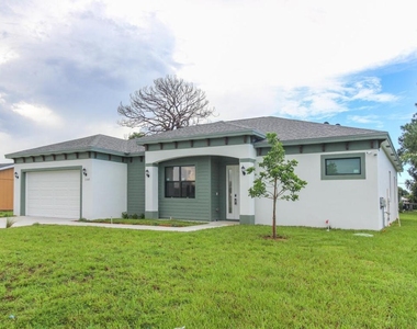 1143 Sw Estaugh Avenue - Photo Thumbnail 9