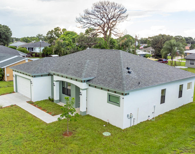 1143 Sw Estaugh Avenue - Photo Thumbnail 5