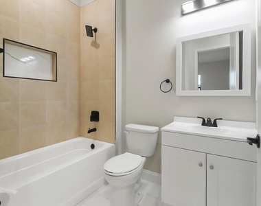 1143 Sw Estaugh Avenue - Photo Thumbnail 44