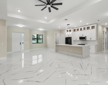 1143 Sw Estaugh Avenue - Photo Thumbnail 36