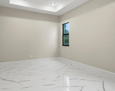 1143 Sw Estaugh Avenue - Photo Thumbnail 27
