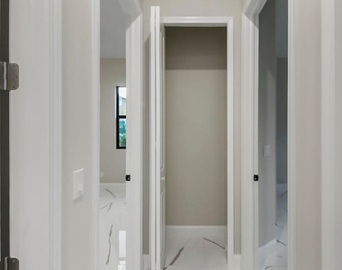 1143 Sw Estaugh Avenue - Photo Thumbnail 39