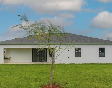 1143 Sw Estaugh Avenue - Photo Thumbnail 14