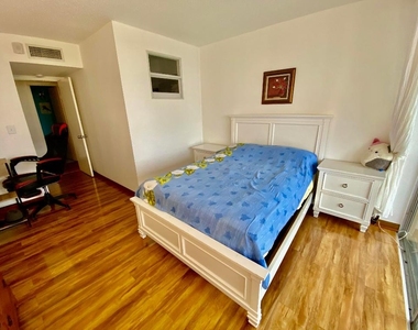 1750 Ne 191st Street - Photo Thumbnail 31