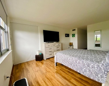 1750 Ne 191st Street - Photo Thumbnail 20
