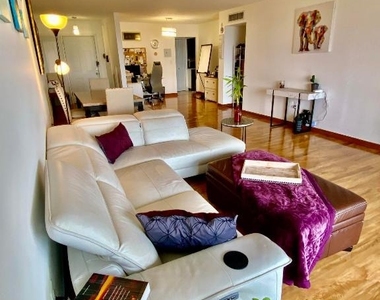 1750 Ne 191st Street - Photo Thumbnail 6