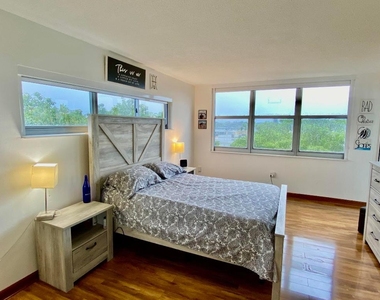 1750 Ne 191st Street - Photo Thumbnail 21
