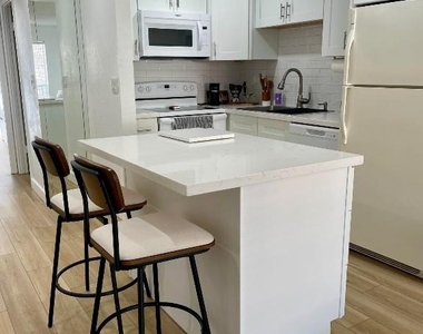 1100 Crystal Lake Drive - Photo Thumbnail 8