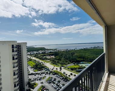 9500 S Ocean Drive - Photo Thumbnail 10