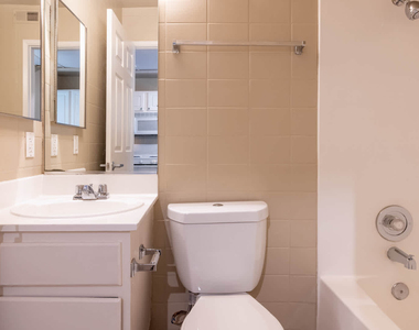 1710 N Fuller Ave - Photo Thumbnail 45