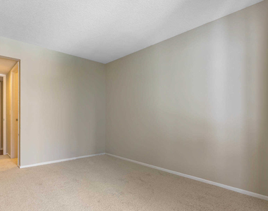 1710 N Fuller Ave - Photo Thumbnail 29