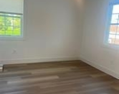 152 South Country - Photo Thumbnail 5