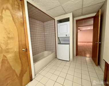 54 Loring Avenue - Photo Thumbnail 14