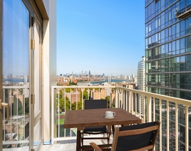 19 Rockwell Place - Photo Thumbnail 10