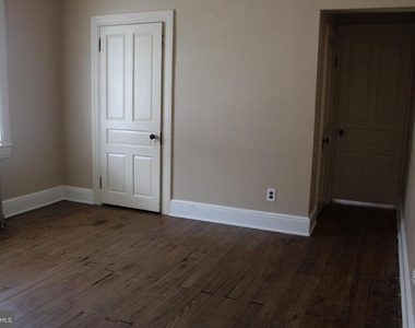 983 E Philadelphia Street - Photo Thumbnail 7