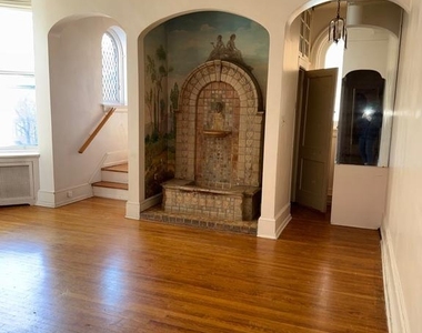 1720 Spruce Street - Photo Thumbnail 25