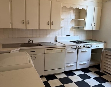 1720 Spruce Street - Photo Thumbnail 22