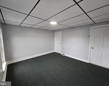 814 Upland Street - Photo Thumbnail 8