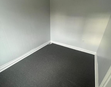 814 Upland Street - Photo Thumbnail 13