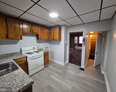 814 Upland Street - Photo Thumbnail 4