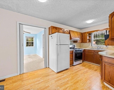 404 Franklin Road - Photo Thumbnail 7