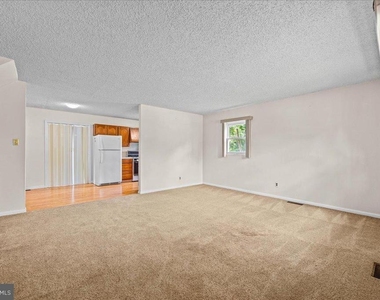 404 Franklin Road - Photo Thumbnail 5