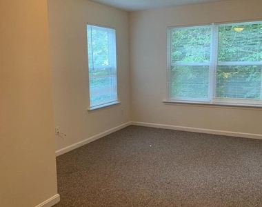 5061 Bayside Rd - Photo Thumbnail 5