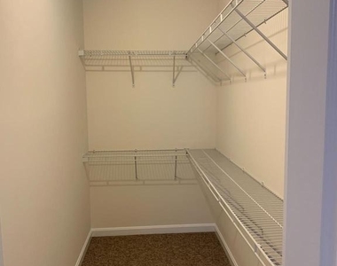 5061 Bayside Rd - Photo Thumbnail 12