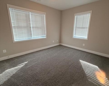 4008 4th Street - Photo Thumbnail 20