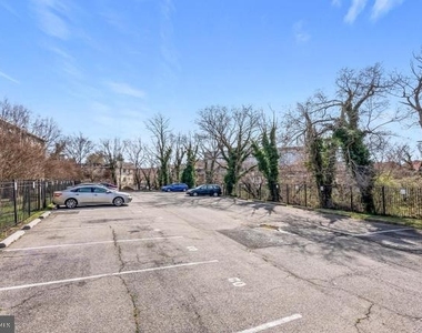 625 A Chesapeake Street Se - Photo Thumbnail 12